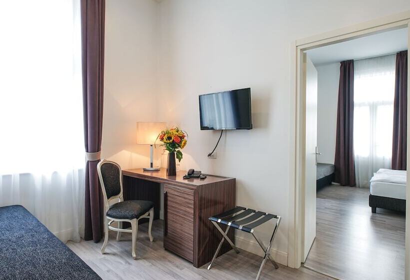 سوییت جونیور, Assenzio Prague