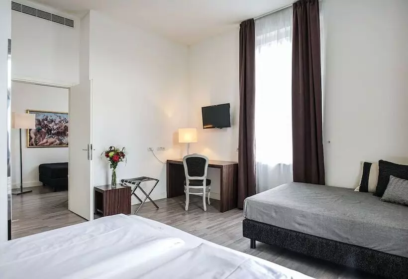 سوییت جونیور, Assenzio Prague