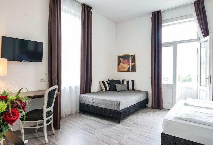 سوییت جونیور, Assenzio Prague