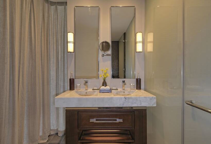 اتاق سوپریور با چشمانداز باغ, Azerai La Residence Hue