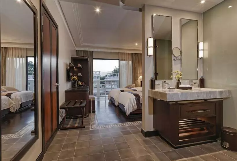 ガーデンビュースーペリアールーム, Azerai La Residence Hue