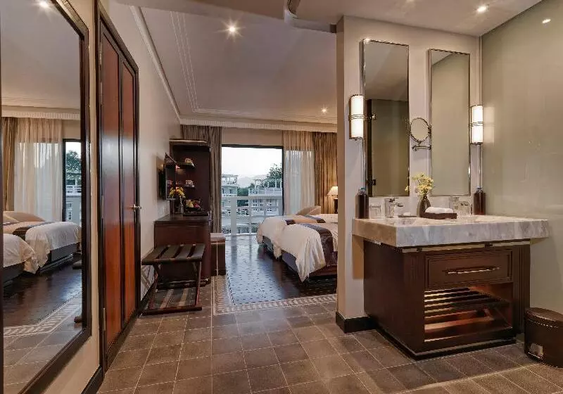 スーペリアールーム, Azerai La Residence Hue