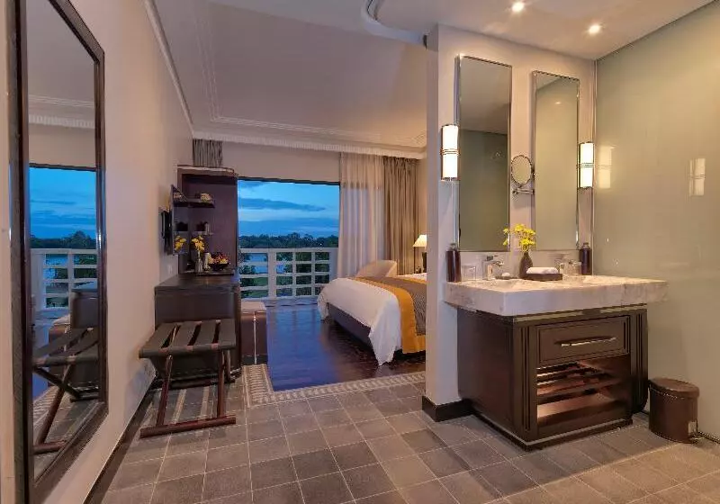 リバービュースーペリアールーム, Azerai La Residence Hue