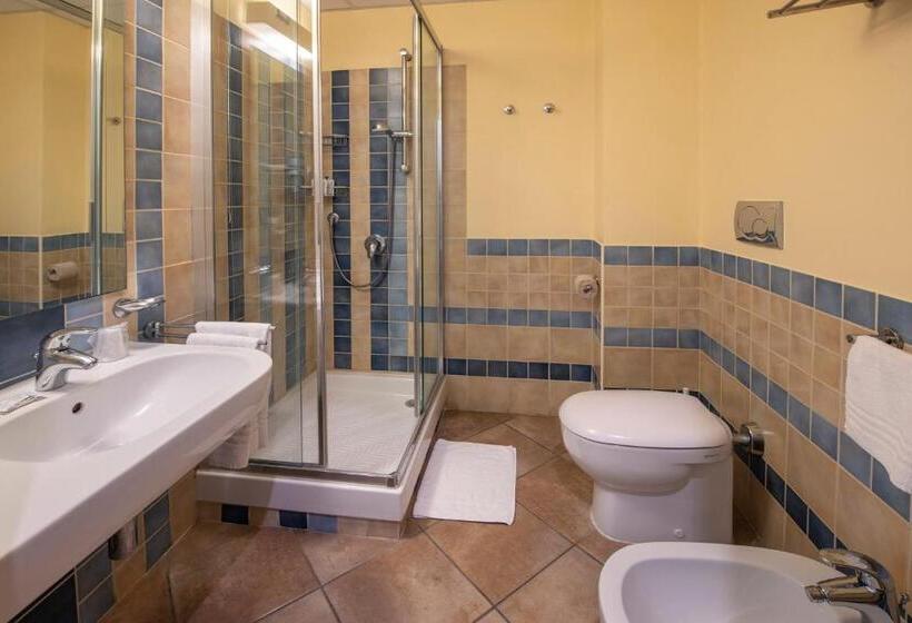 חדר סופריור נוף לגינה, Calaserena Resort