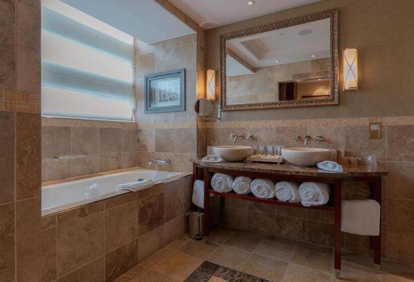 سوییت سوپریور, Fota Island Hotel And Spa