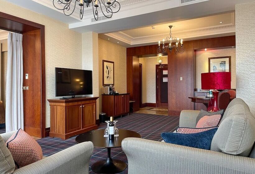 سوییت لوکس, Fota Island Hotel And Spa