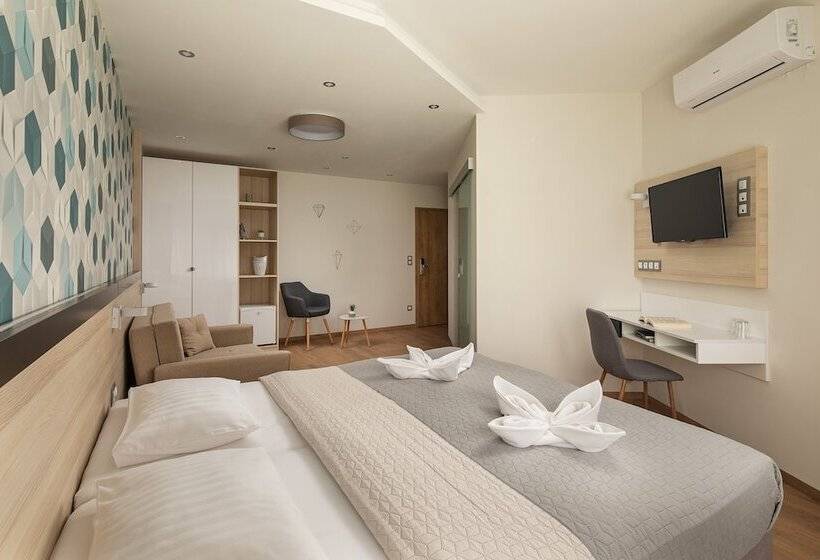 Номер Deluxe, Kristály