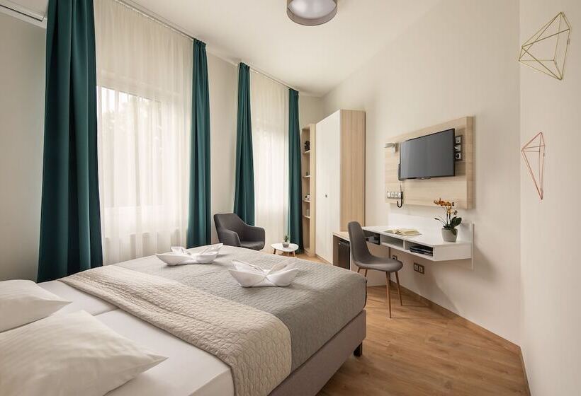 Номер Deluxe, Kristály