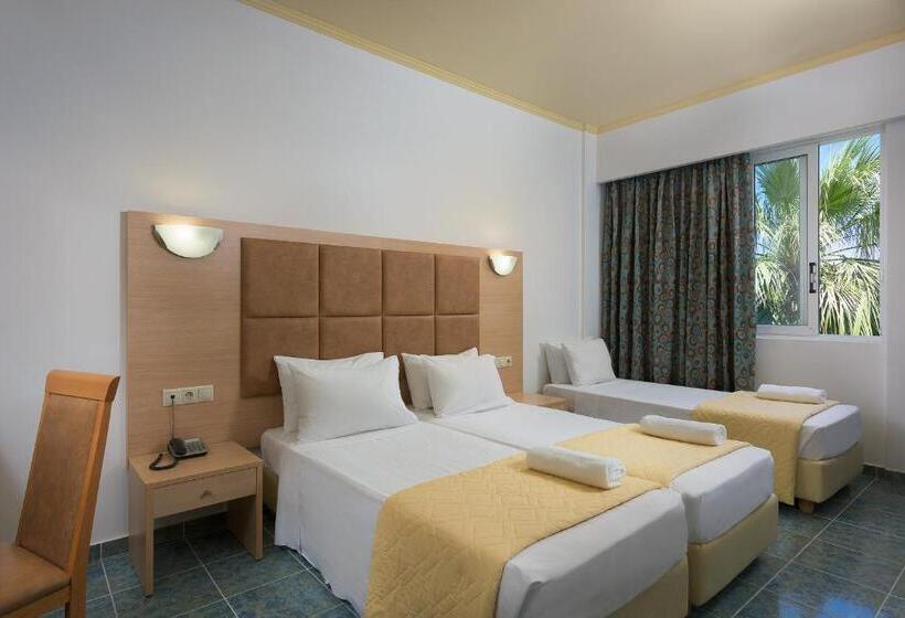 高级三人间, Memphis Beach