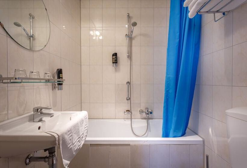 غرفة قياسية ثلاثية, Mozart