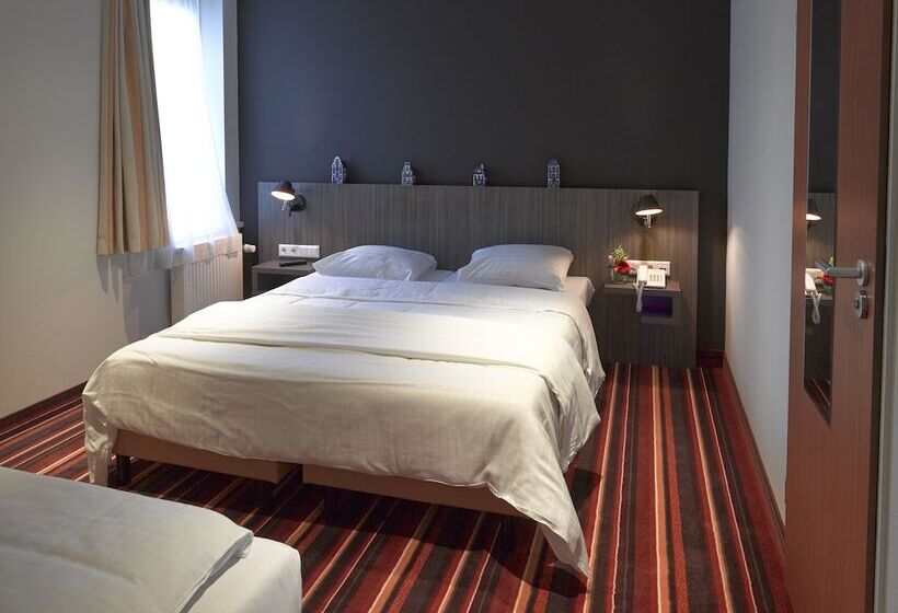 غرفة قياسية ثلاثية, Mozart