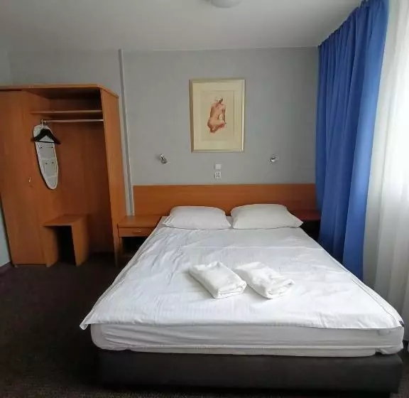 Standard-huone, Pomorski