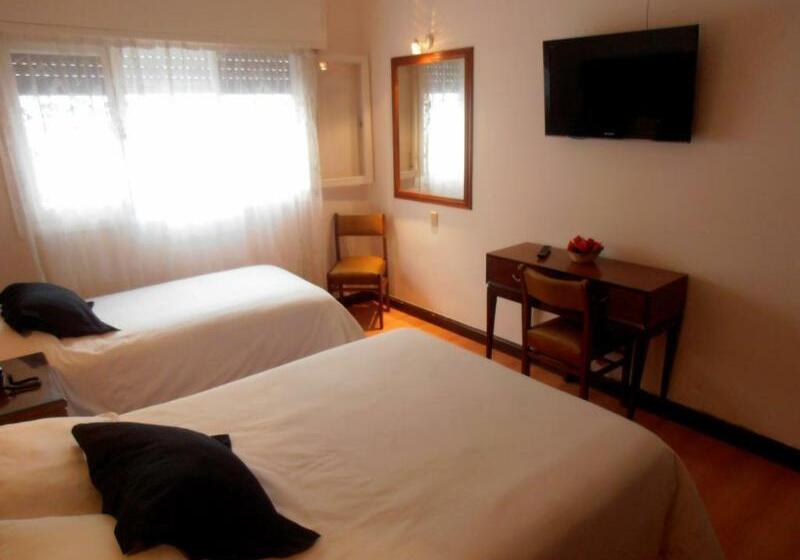 חדר סופריור לשלושה, San Martin