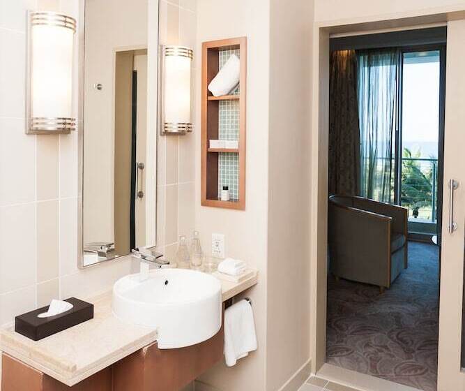 Номер Executive, Suncoast Hotel & Towers
