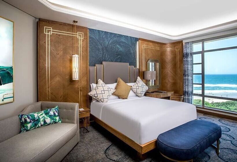 غرفة تنفيذية, Suncoast Hotel & Towers