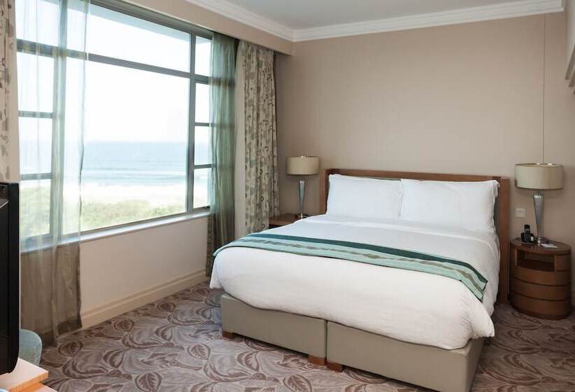 Люкс Повышенной Комфортности, Suncoast Hotel & Towers