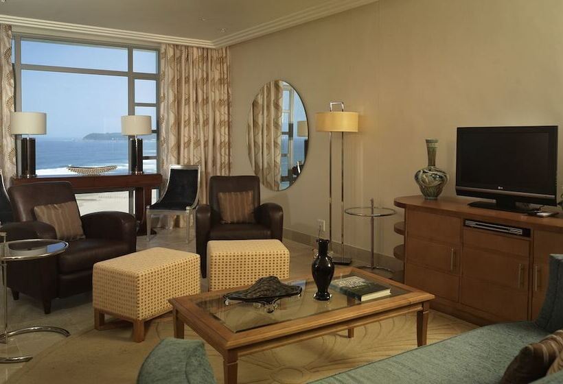 جناح دور أخير, Suncoast Hotel & Towers