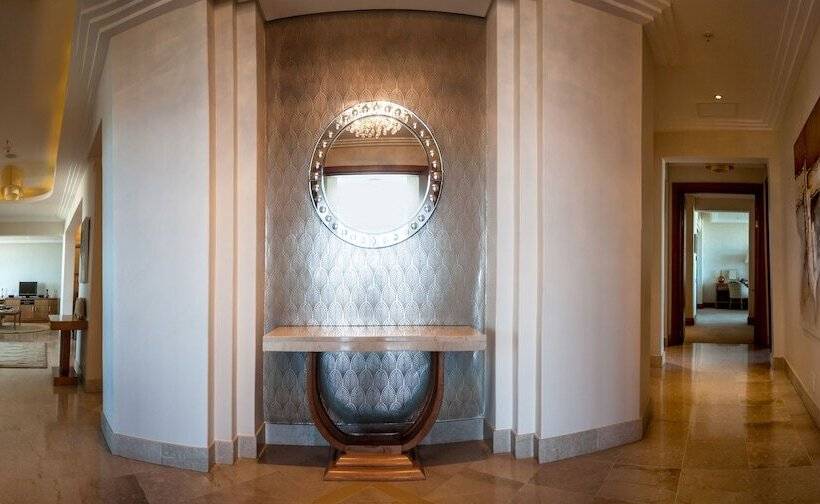 Пентхаус Люкс, Suncoast Hotel & Towers
