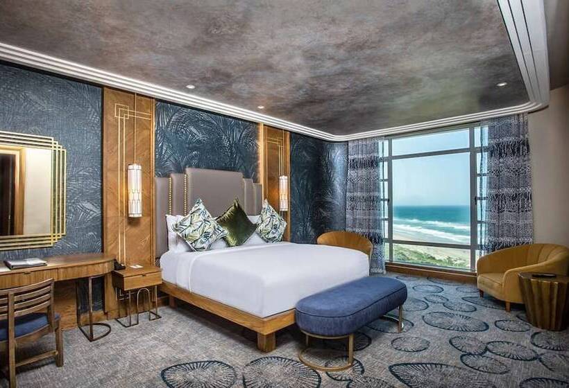 阁楼套房, Suncoast Hotel & Towers
