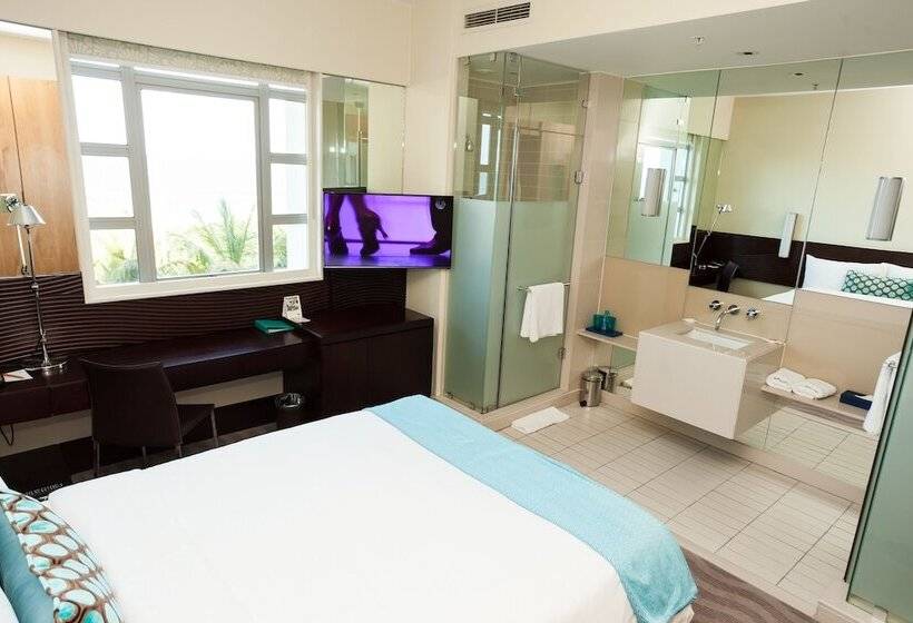 غرفة قياسية مطلّة علي البحر, Suncoast Hotel & Towers