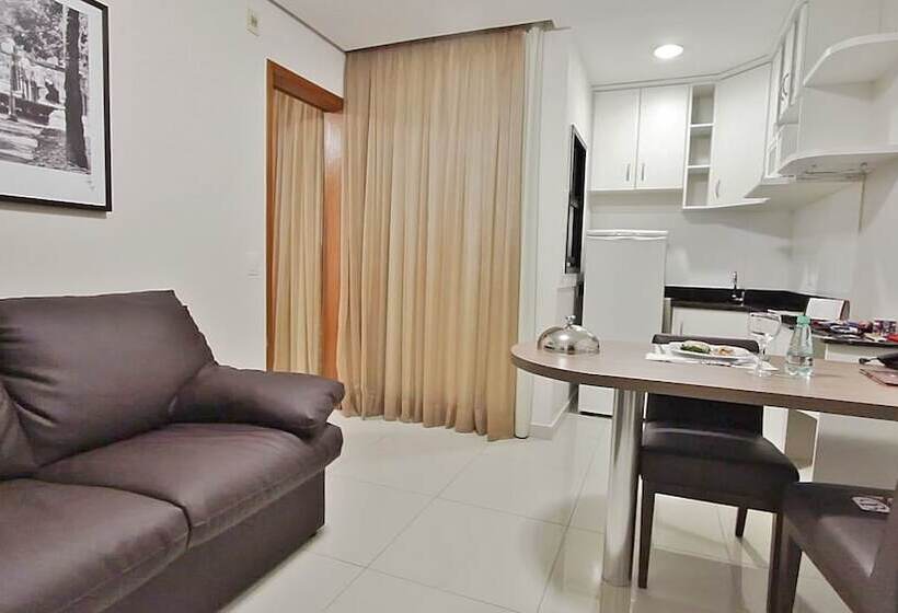 デラックスルーム, Bristol Evidence