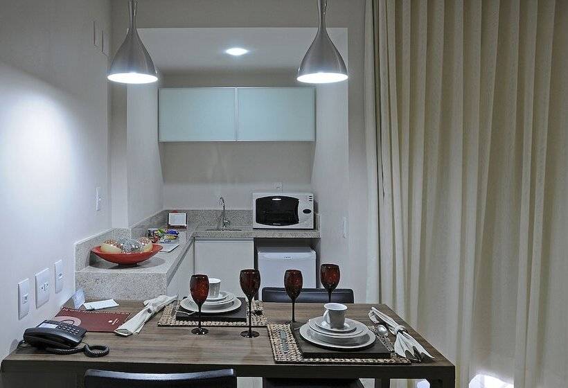 デラックスルーム, Bristol Evidence