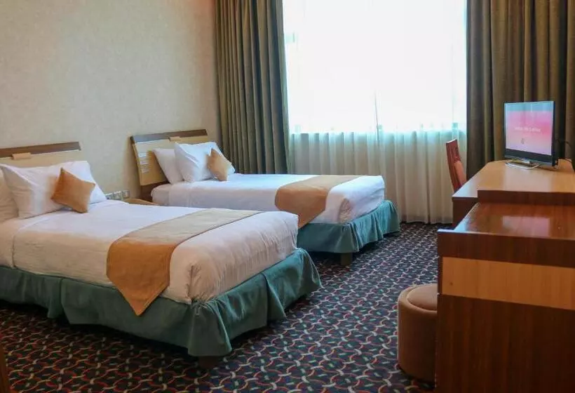 3 Bedroom Suite, City Center Hotel