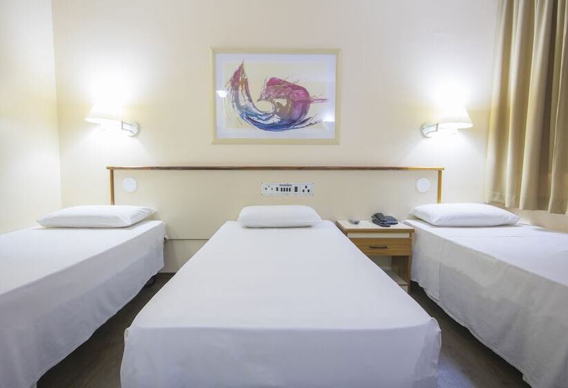 Standaard Driepersoonskamer, Dan Inn Sorocaba