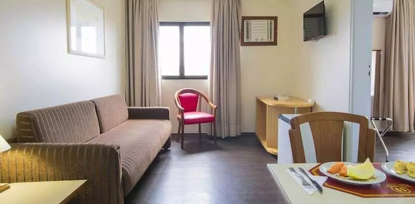 スイート, Dan Inn Sorocaba