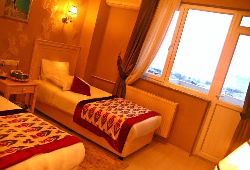 オーシャンビュースタンダードルームバルコニー付き, Divas