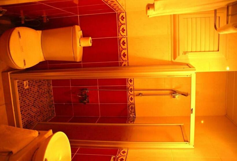 エコノミールーム, Divas