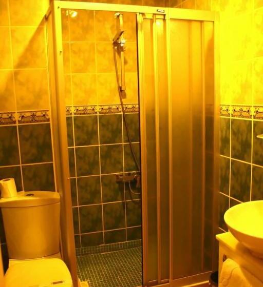 ファミリールーム, Divas