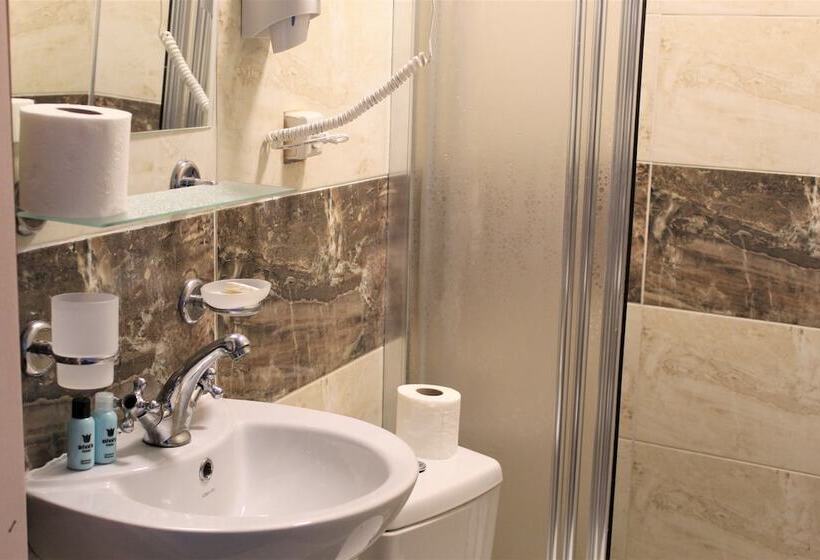 エコノミールーム, Divas