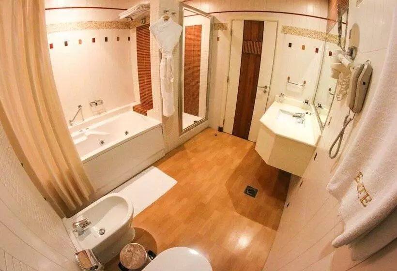 سوئیت 2 خوابه, City Center Hotel