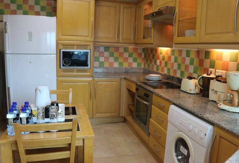 سوئیت 2 خوابه, City Center Hotel