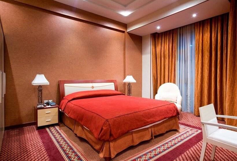 3 Bedroom Suite, City Center Hotel
