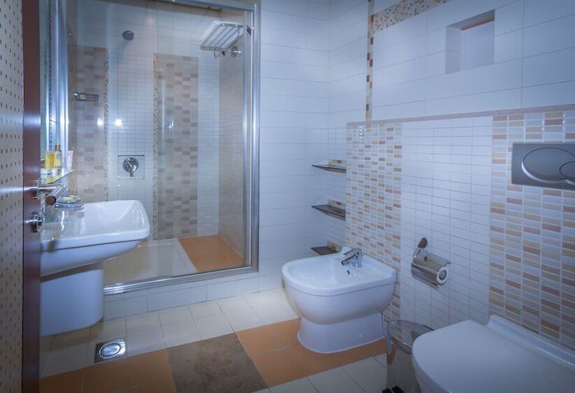 استودیوی استاندارد, City Center Hotel