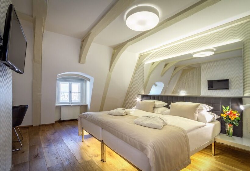 스탠다드 룸, Golden Star