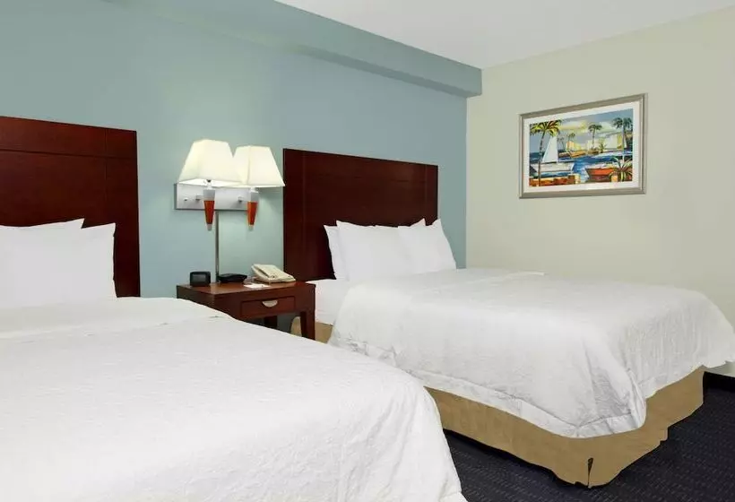 ２ダブルベッドのスタンダードルーム, Hampton Inn Cocoa Beach/cape Canaveral