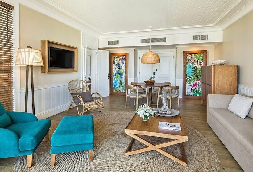 سوییت سینیور با چشم‌انداز دریا, Heritage Le Telfair Golf & Wellness Resort