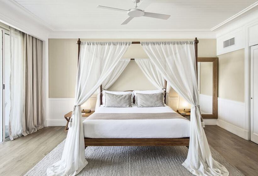 سوییت سینیور با چشم‌انداز دریا, Heritage Le Telfair Golf & Wellness Resort