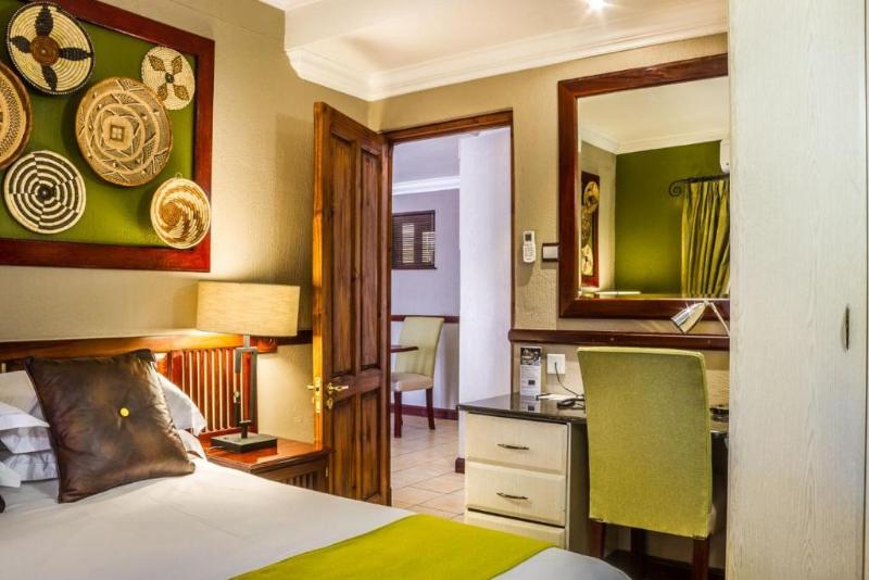 سوئیت 2 خوابه, Peermont Mondior