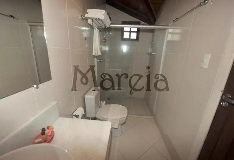 اتاق سوپریور سه تخته, Pousada Mareia