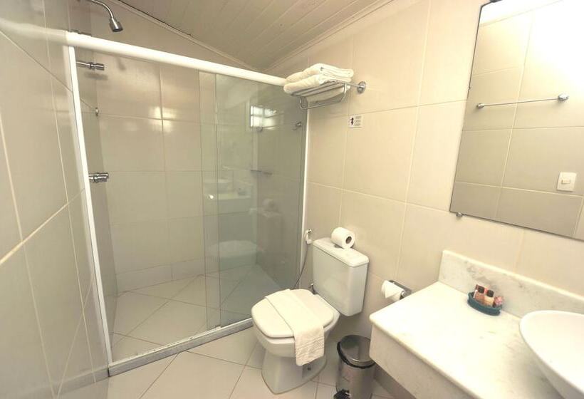 スタンダードトリプルルーム, Pousada Mareia