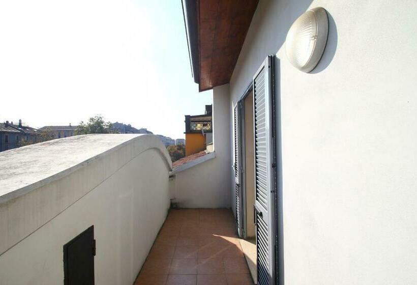 اتاق استاندارد یک نفره, The Best