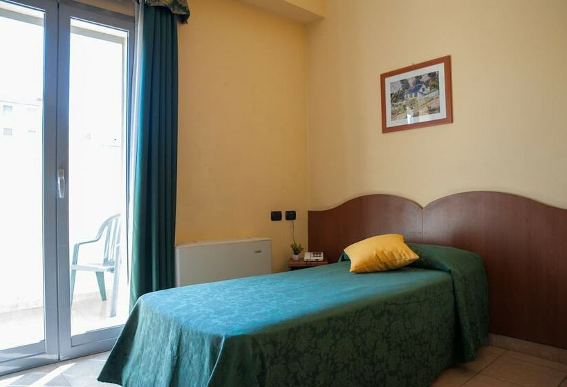 اتاق استاندارد یک نفره, The Best