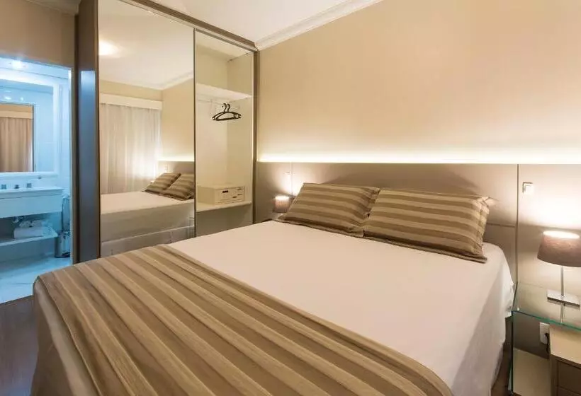 Deluxe-sviitti, Tsue The Palace Flat