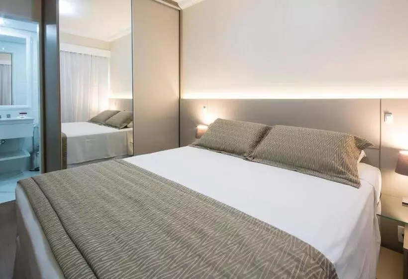 Deluxe-sviitti, Tsue The Palace Flat