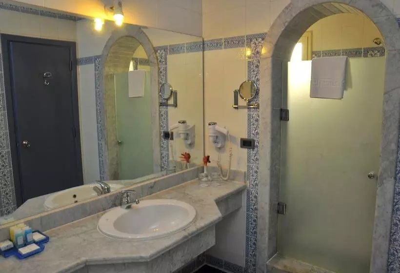 سوییت خانوادگی, Sunrise Royal Makadi Resort