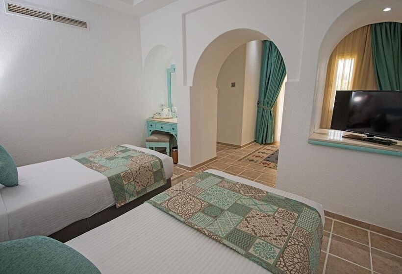 اتاق استاندارد با چشم‌انداز باغ, Sunrise Royal Makadi Resort